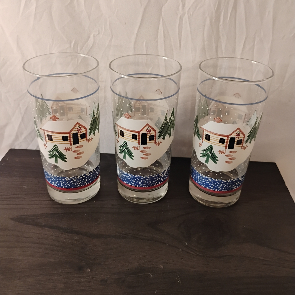 Vintage Christmas Drinking Glasses Set
